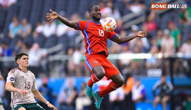 Những tranh cãi liên quan đến luật bóng đá 11 người mới