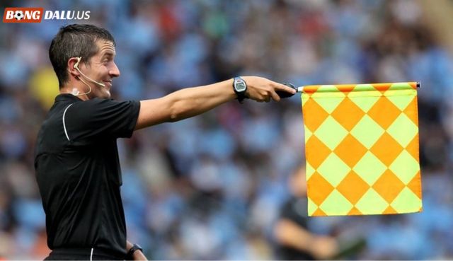 Luật việt vị trong bóng đá mới nhất 2025 có gì thay đổi?